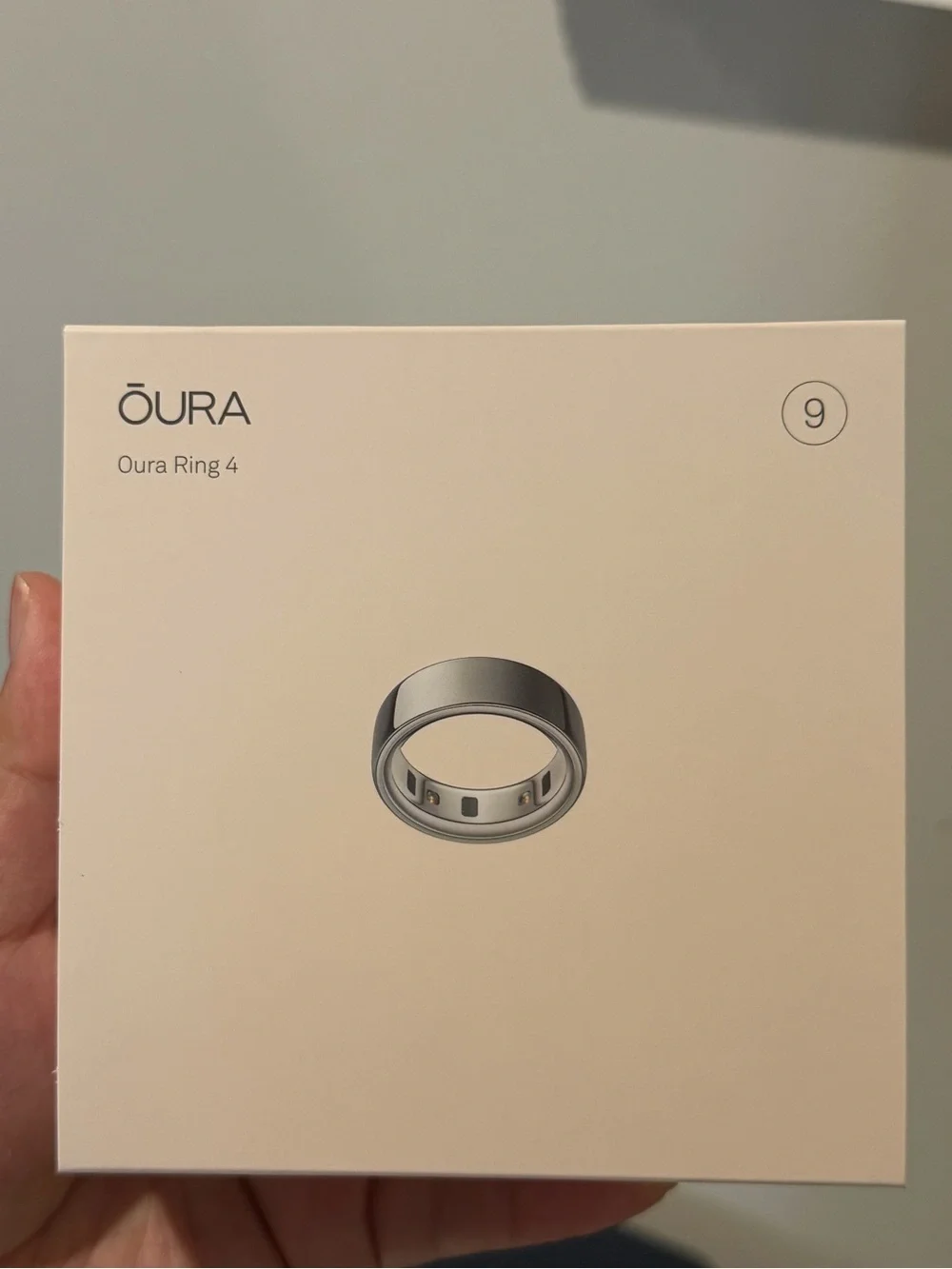 Oura Ring 4 Smart Ring - Silver size 9